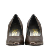 サルヴァトーレフェラガモ パンプス ハイヒール サイズ:8 1/2C ブラウン レザー レディース Salvatore Ferragamo 【中古】